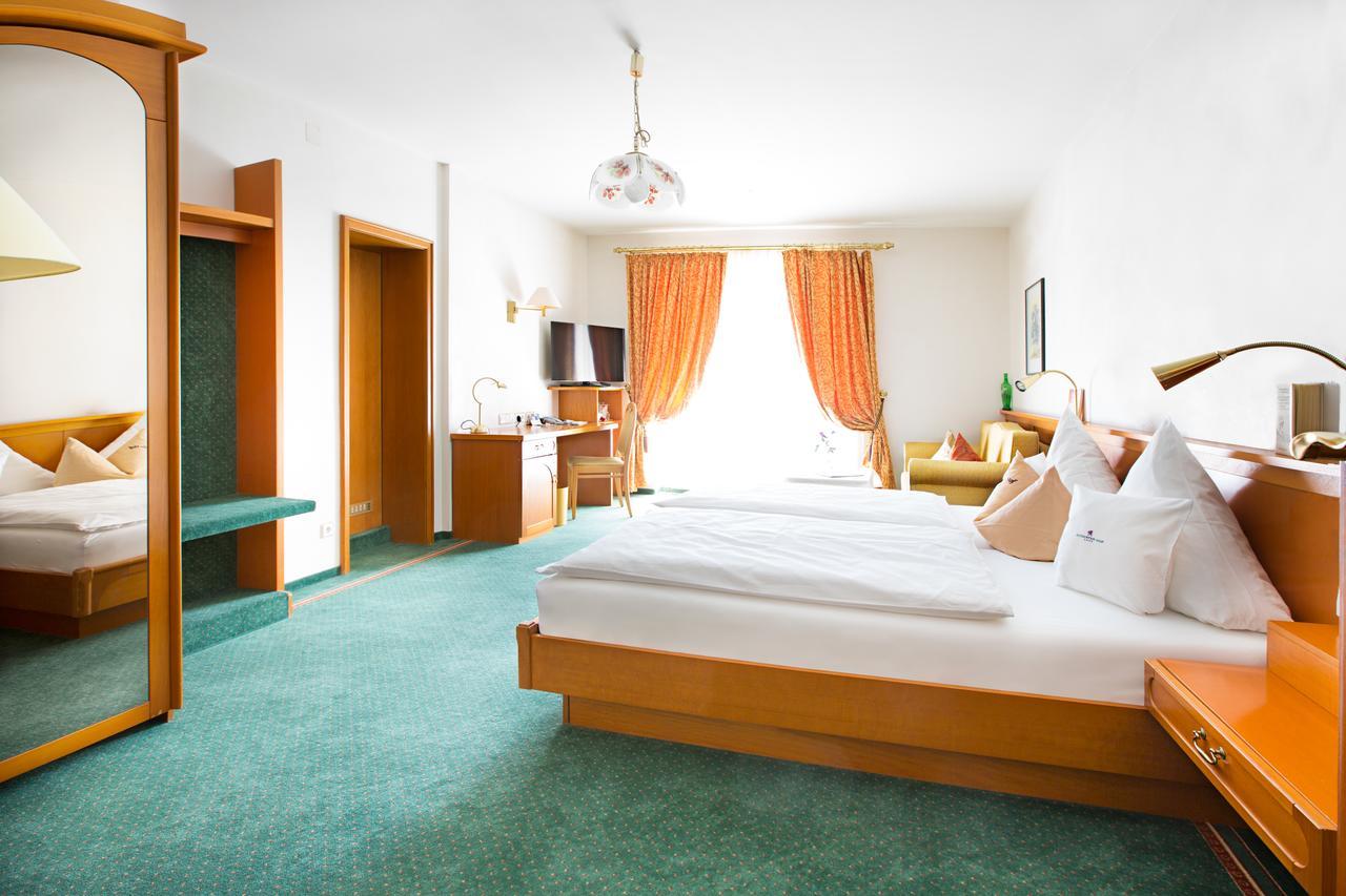 Akzent Hotel Restaurant Altdorfer Hof Weingarten  Bagian luar foto