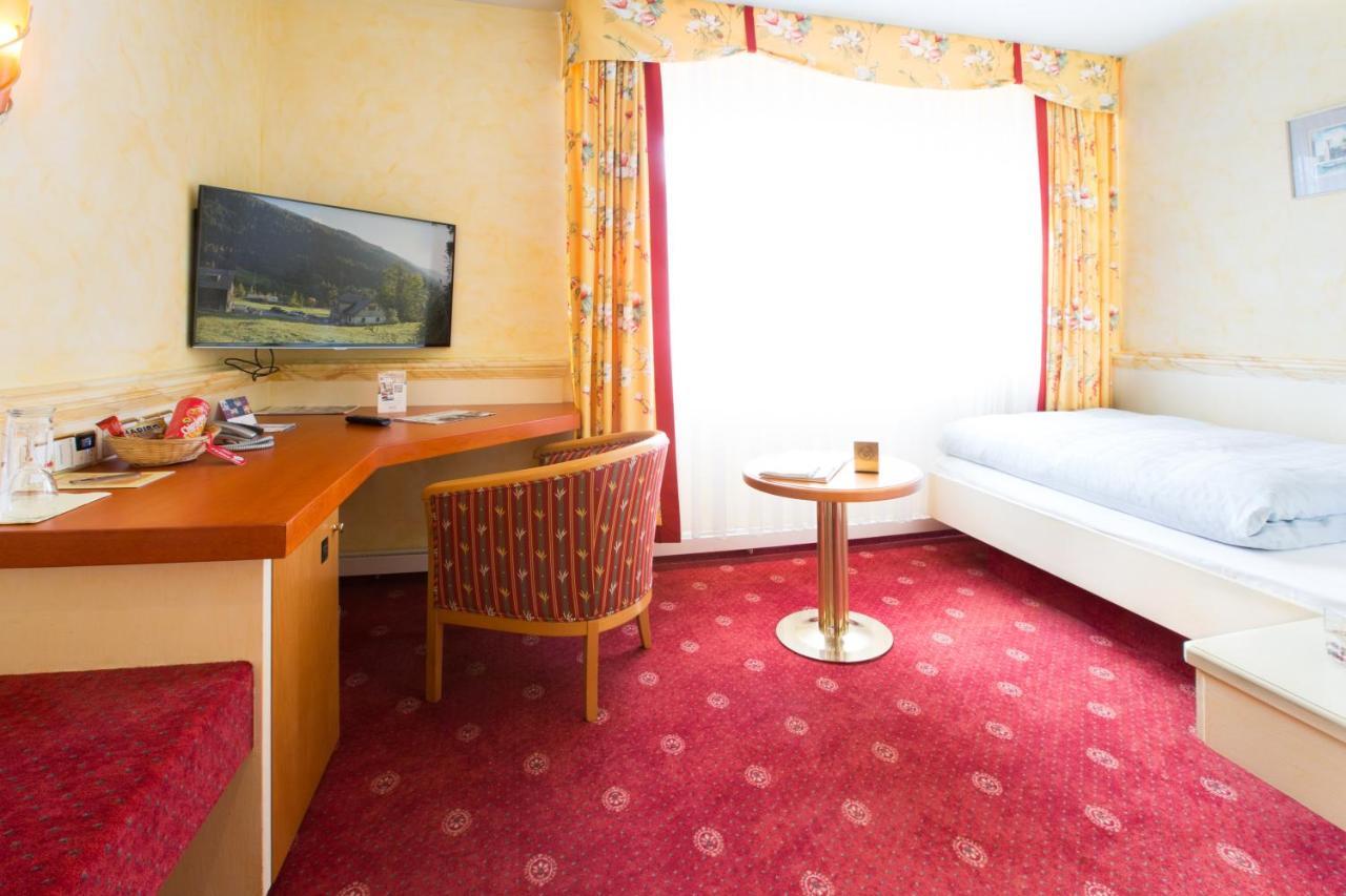 Akzent Hotel Restaurant Altdorfer Hof Weingarten  Bagian luar foto